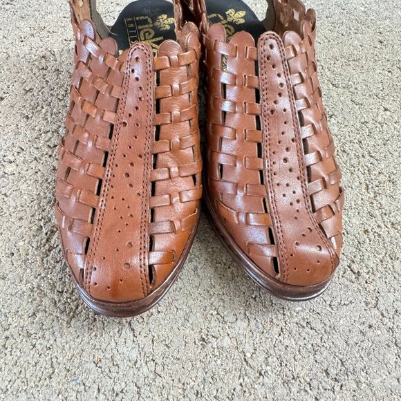 RIEKER WOMEN'S BROWN TAN ANTI-STRESS WOVEN LEATHER SLINGBACK SANDALS - Picture 10 of 10
